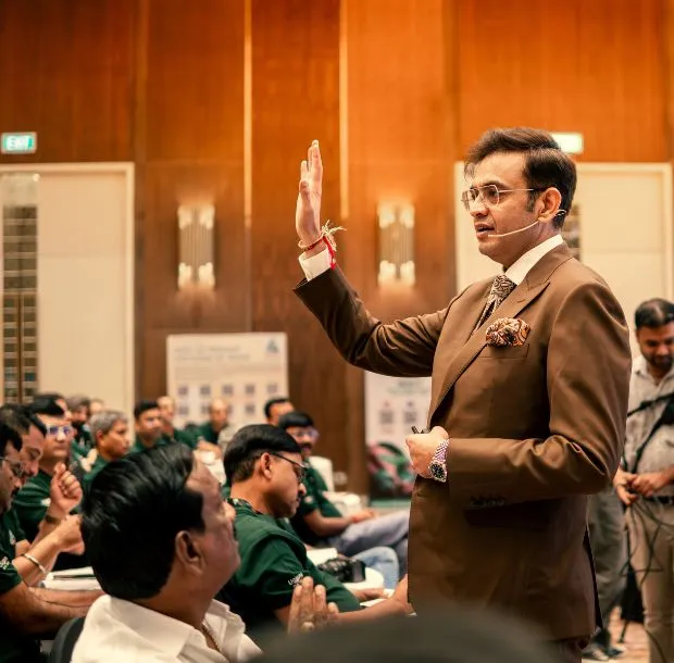 sonu sharma leadership training session